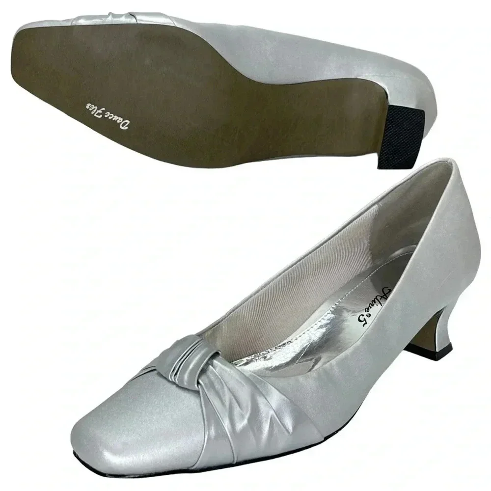 Easy Street Womens Heels 9M Waive Silver Satin